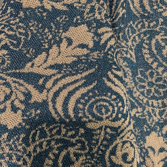 Dress - Picture 4 of 7